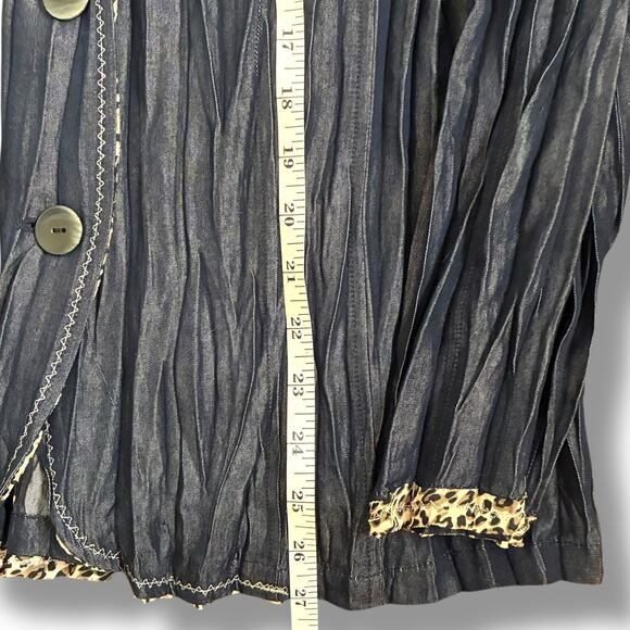 Chico's Jacket NWT Size 2 (L) Trudi Viscose Crinkle Button Up Ink Animal Trim - Picture 6 of 6